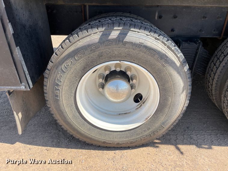 image for item DN5056 2012 Mack GU813  hydrovac truck