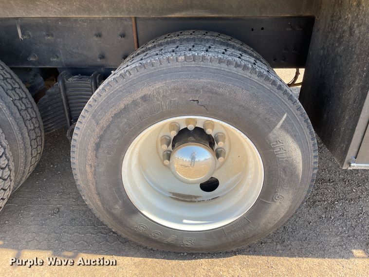 image for item DN5056 2012 Mack GU813  hydrovac truck