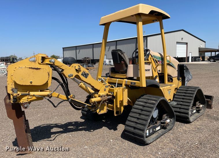 image for item DN5057 2009 Vermeer RTX750  vibratory cable plow