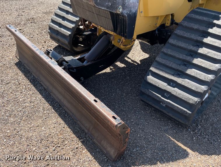 image for item DN5057 2009 Vermeer RTX750  vibratory cable plow