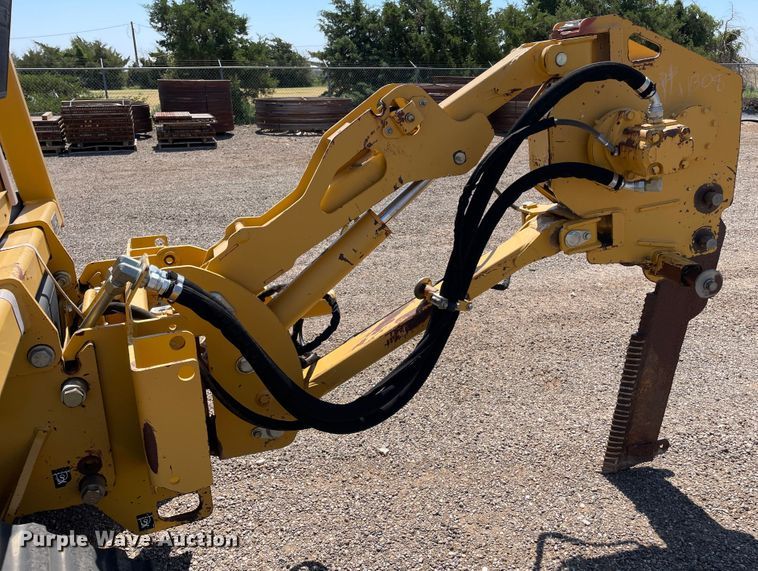 image for item DN5057 2009 Vermeer RTX750  vibratory cable plow