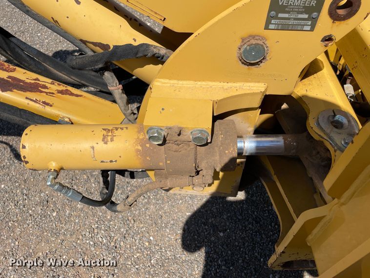 image for item DN5057 2009 Vermeer RTX750  vibratory cable plow
