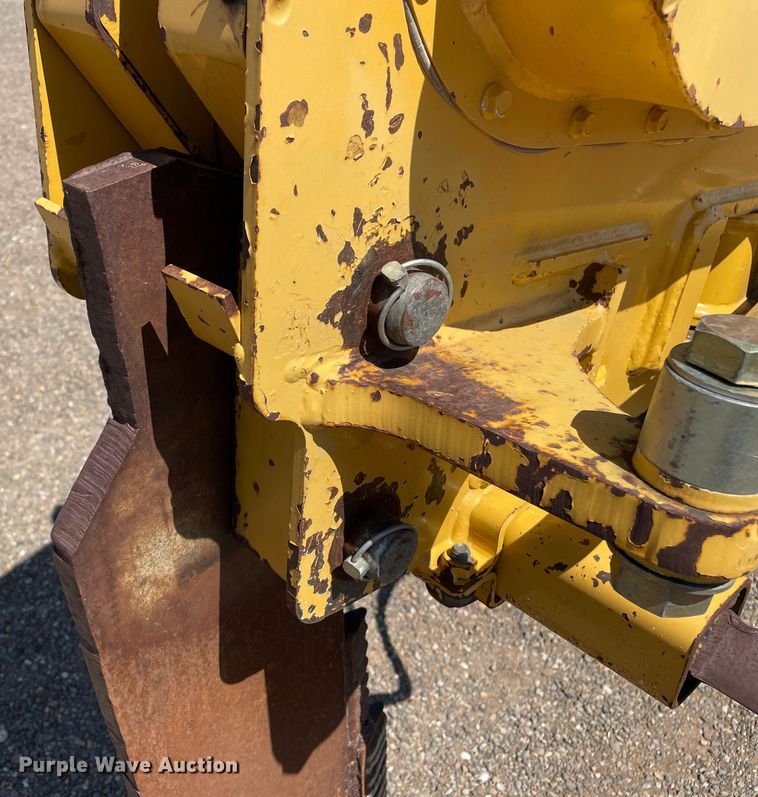 image for item DN5057 2009 Vermeer RTX750  vibratory cable plow