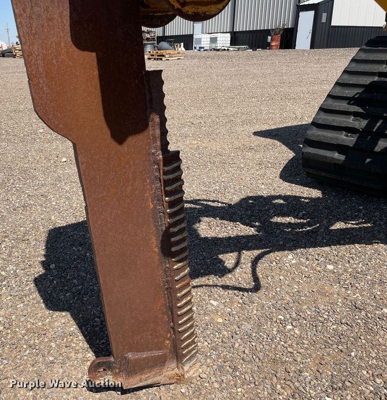 image for item DN5057 2009 Vermeer RTX750  vibratory cable plow