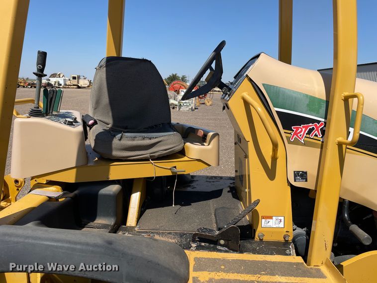 image for item DN5057 2009 Vermeer RTX750  vibratory cable plow