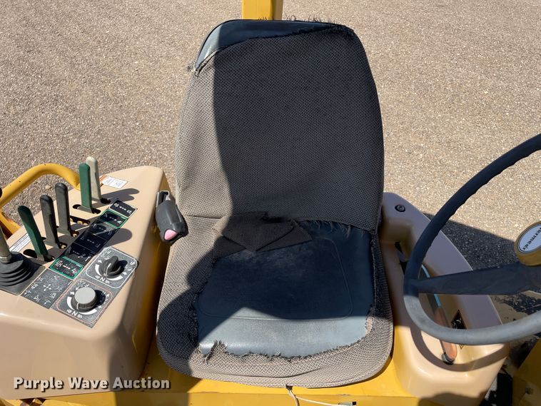 image for item DN5057 2009 Vermeer RTX750  vibratory cable plow