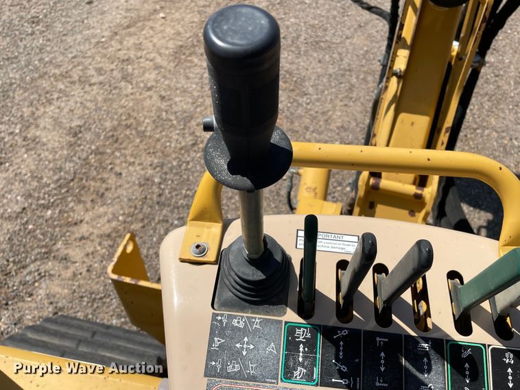 image for item DN5057 2009 Vermeer RTX750  vibratory cable plow