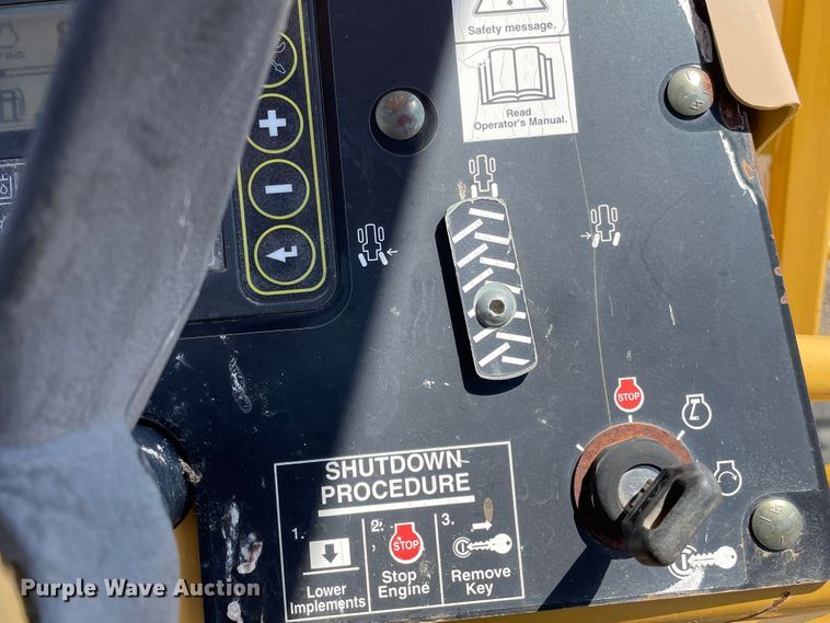 image for item DN5057 2009 Vermeer RTX750  vibratory cable plow