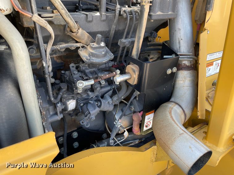 image for item DN5057 2009 Vermeer RTX750  vibratory cable plow