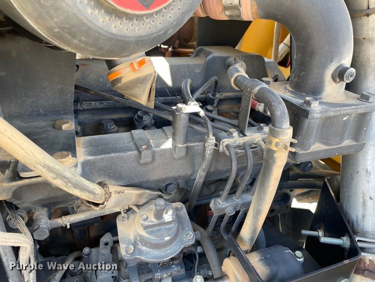 image for item DN5057 2009 Vermeer RTX750  vibratory cable plow