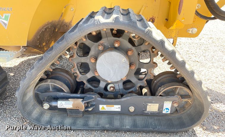 image for item DN5057 2009 Vermeer RTX750  vibratory cable plow
