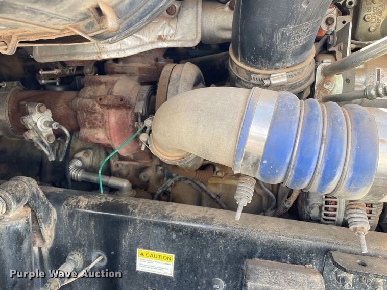 image for item DN5065 2010 Freightliner Cascadia 113  semi truck