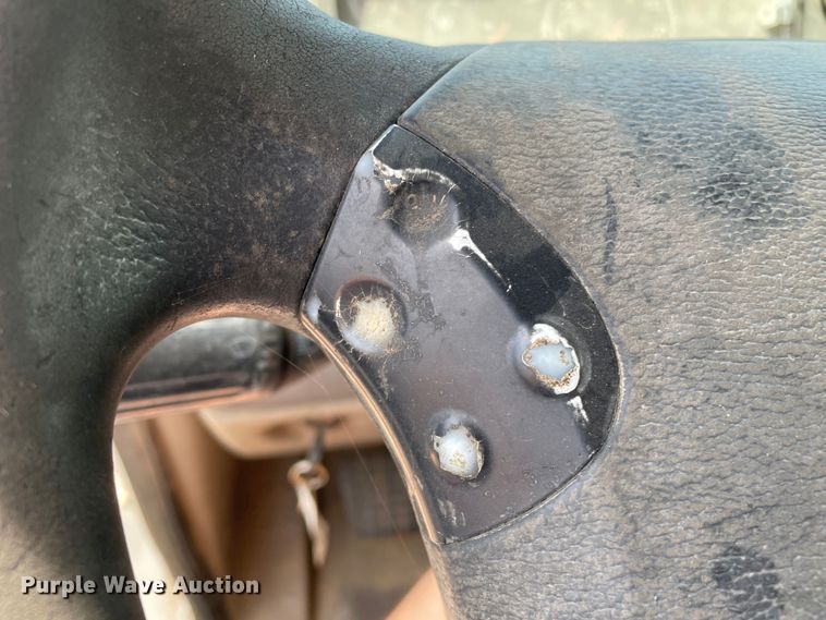 image for item DN5066 2010 Freightliner Cascadia 113  semi truck