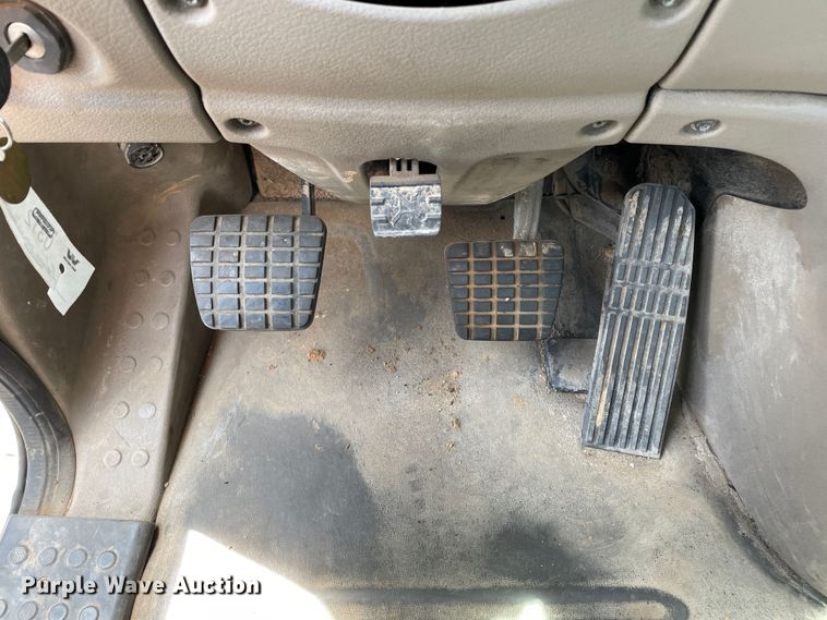 image for item DN5066 2010 Freightliner Cascadia 113  semi truck