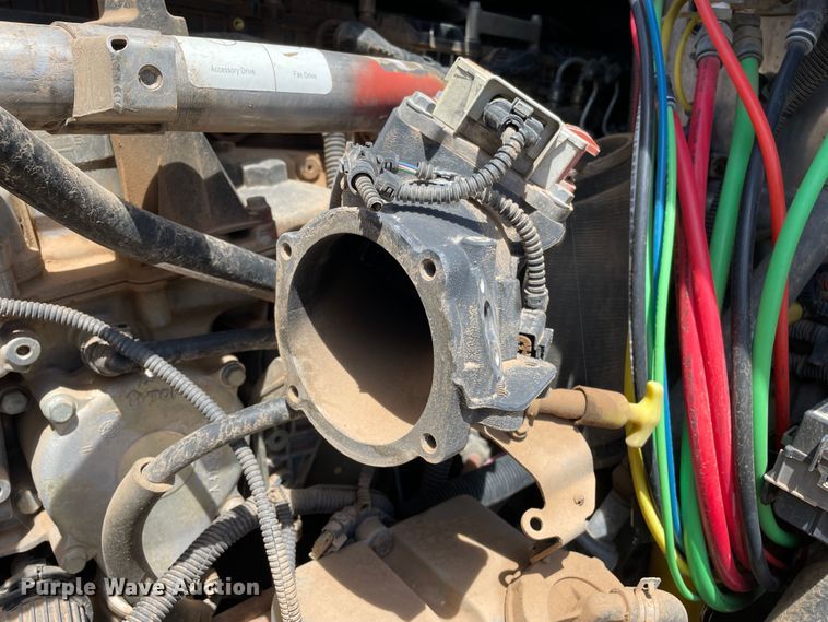 image for item DN5066 2010 Freightliner Cascadia 113  semi truck