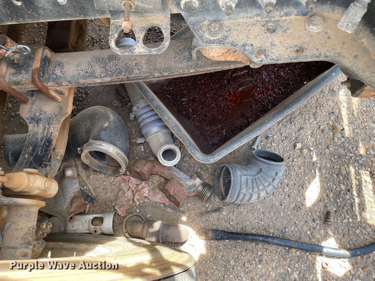 image for item DN5066 2010 Freightliner Cascadia 113  semi truck