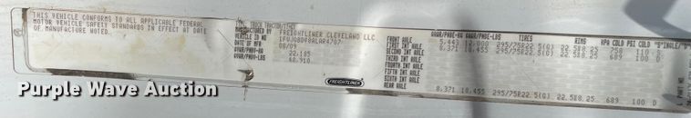 image for item DN5066 2010 Freightliner Cascadia 113  semi truck