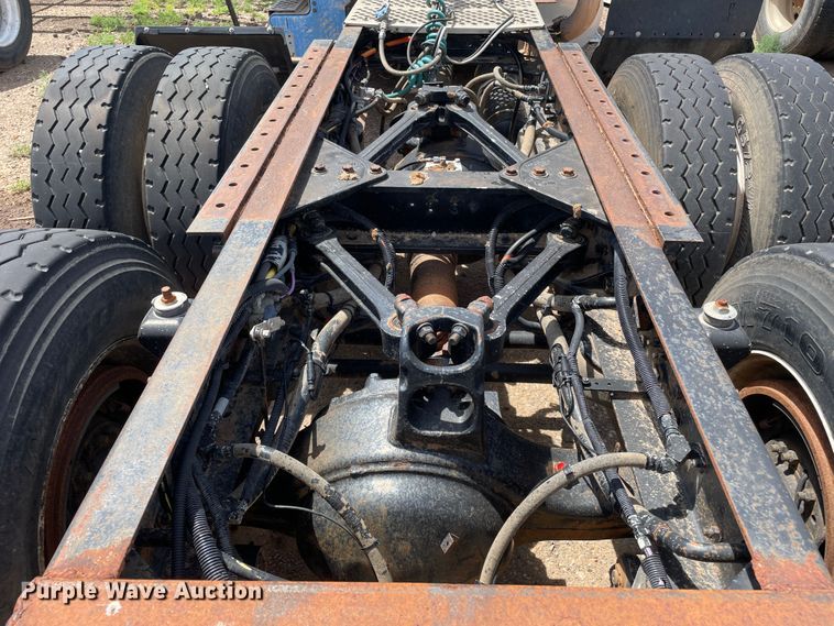 image for item DN5067 2005 Kenworth T800  semi truck