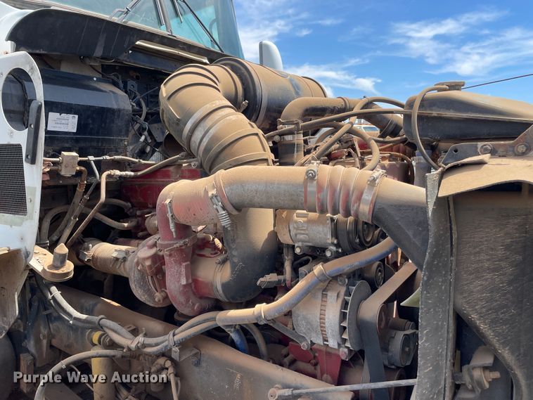 image for item DN5067 2005 Kenworth T800  semi truck