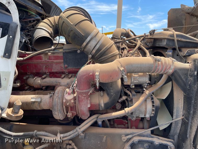 image for item DN5067 2005 Kenworth T800  semi truck