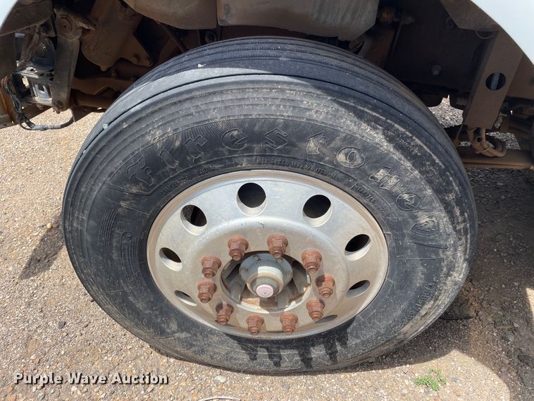 image for item DN5067 2005 Kenworth T800  semi truck