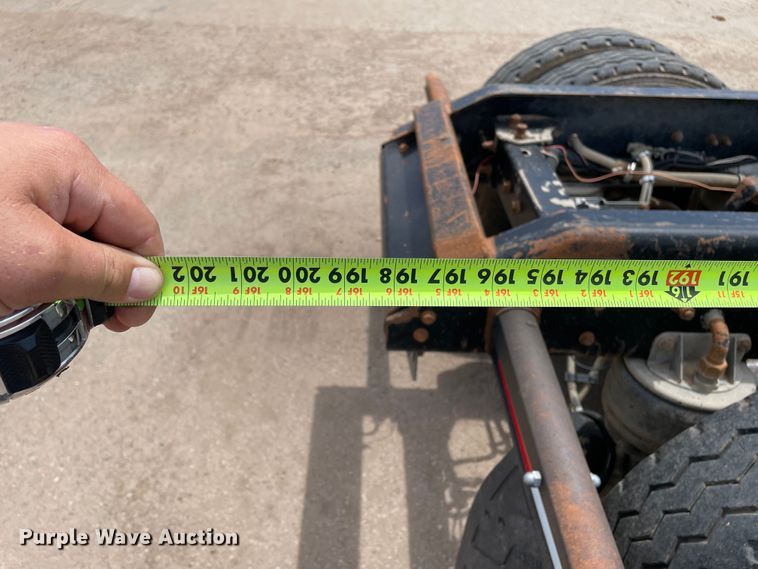 image for item DN5068 2001 Kenworth T800  semi truck