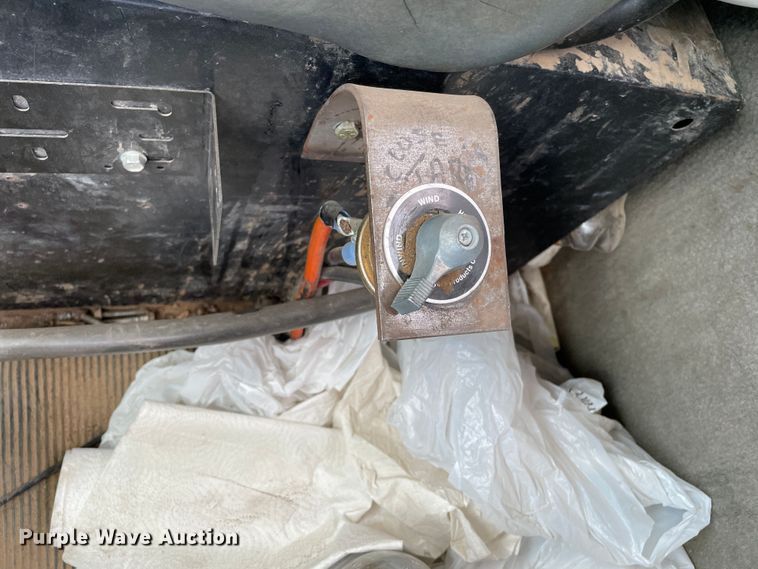 image for item DN5068 2001 Kenworth T800  semi truck