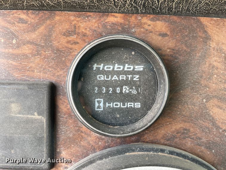 image for item DN5068 2001 Kenworth T800  semi truck