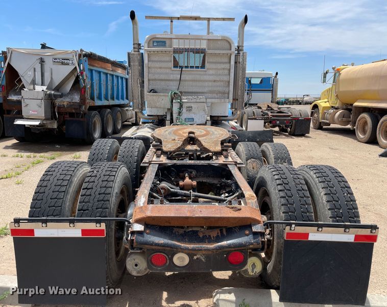 image for item DN5069 1998 Kenworth T800  semi truck