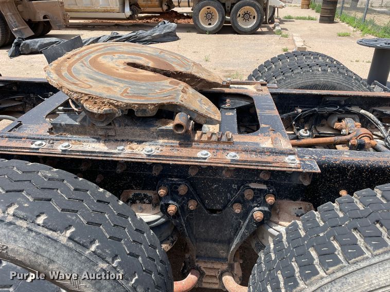 image for item DN5069 1998 Kenworth T800  semi truck