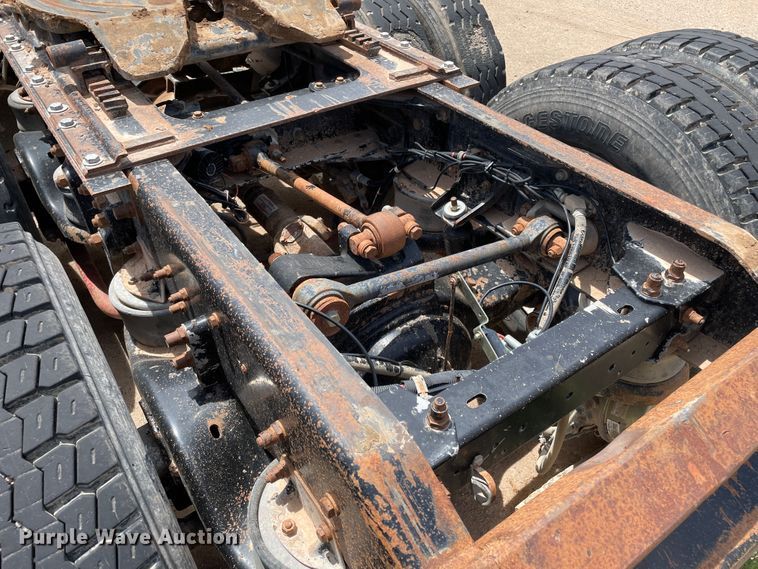 image for item DN5069 1998 Kenworth T800  semi truck