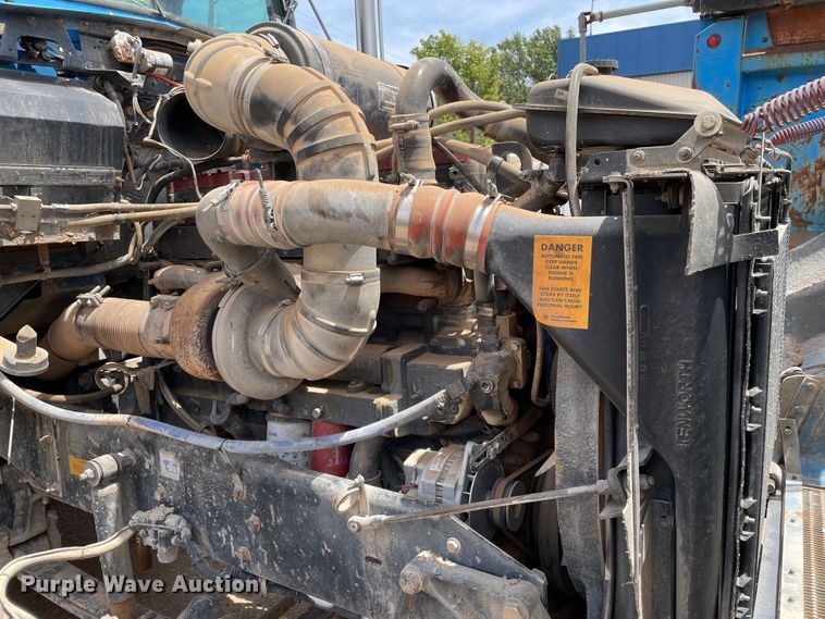 image for item DN5069 1998 Kenworth T800  semi truck