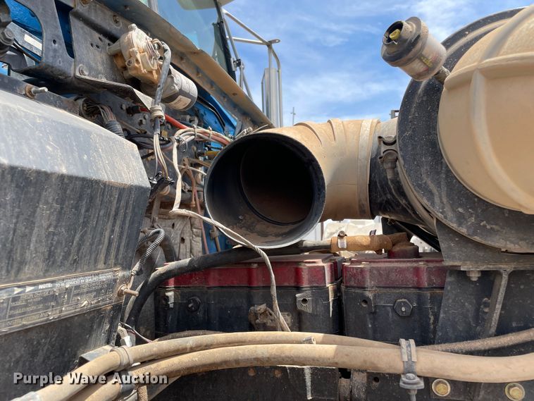 image for item DN5069 1998 Kenworth T800  semi truck