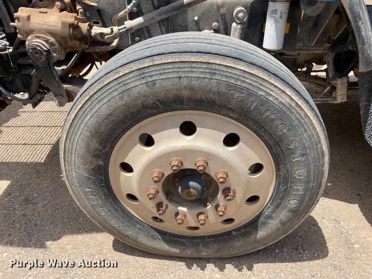 image for item DN5069 1998 Kenworth T800  semi truck