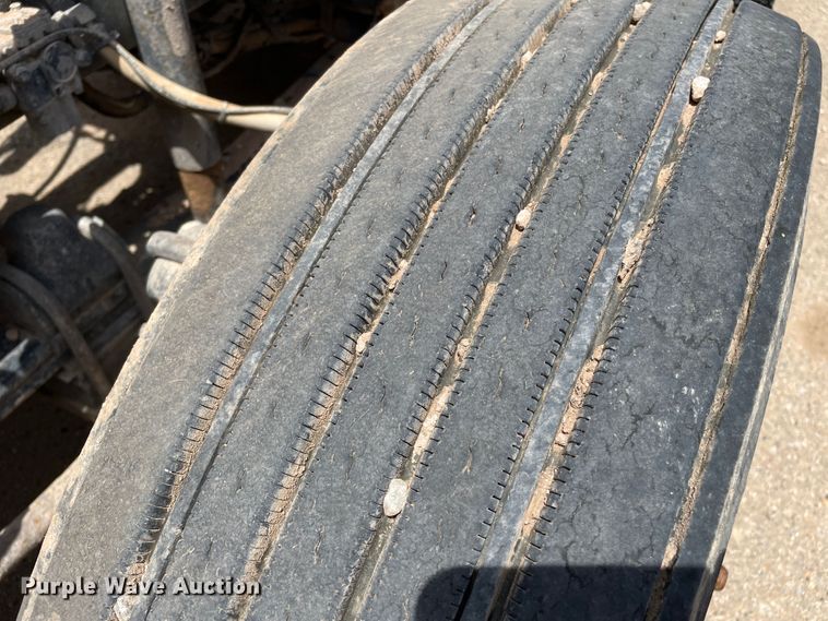 image for item DN5069 1998 Kenworth T800  semi truck