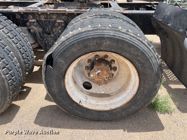 image for item DN5069 1998 Kenworth T800  semi truck