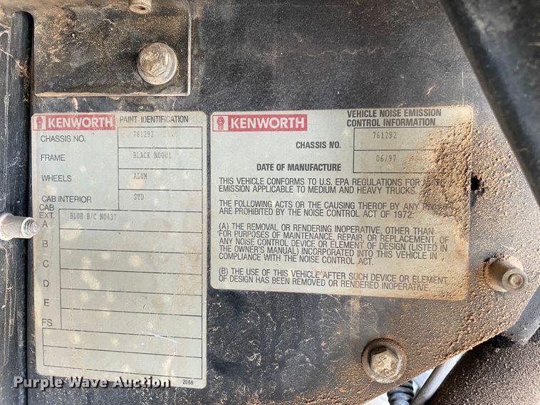 image for item DN5069 1998 Kenworth T800  semi truck