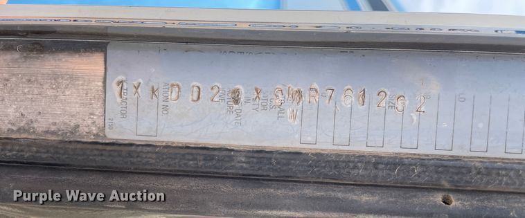 image for item DN5069 1998 Kenworth T800  semi truck