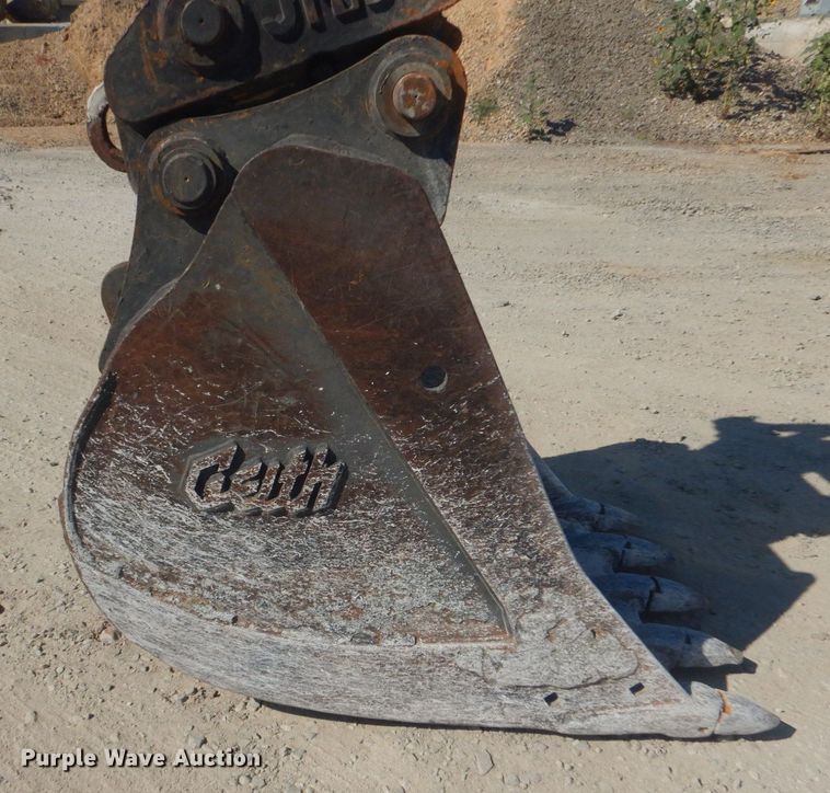 image for item DO1436 1999 Komatsu PW170ES-6K  wheeled excavator