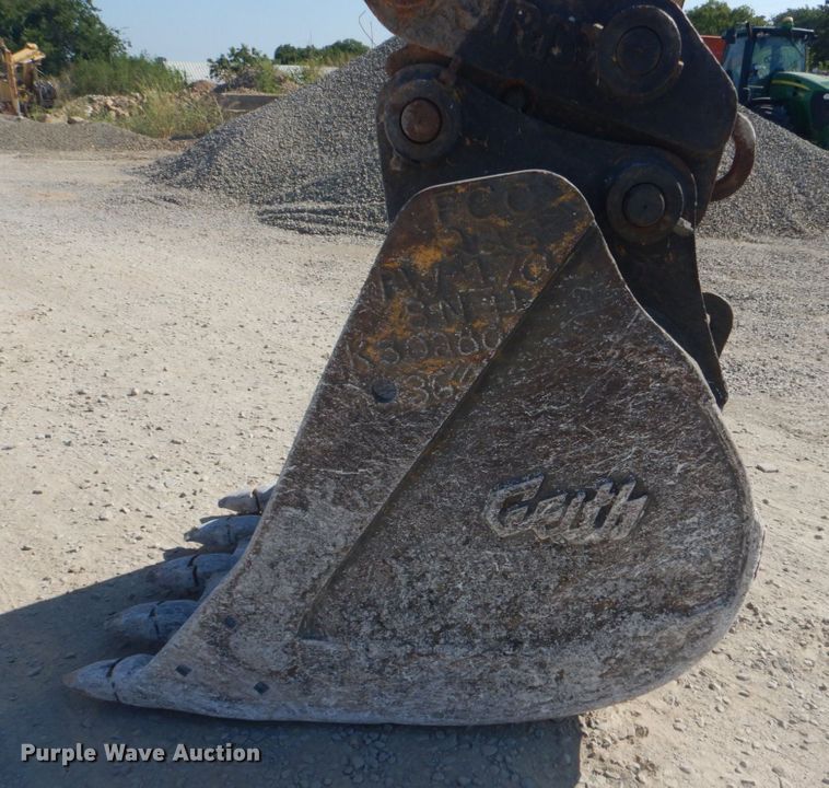 image for item DO1436 1999 Komatsu PW170ES-6K  wheeled excavator