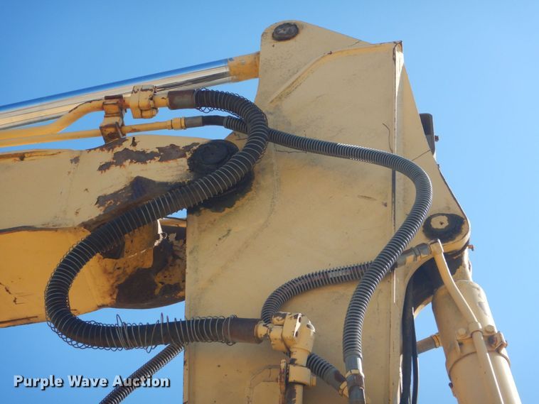 image for item DO1436 1999 Komatsu PW170ES-6K  wheeled excavator