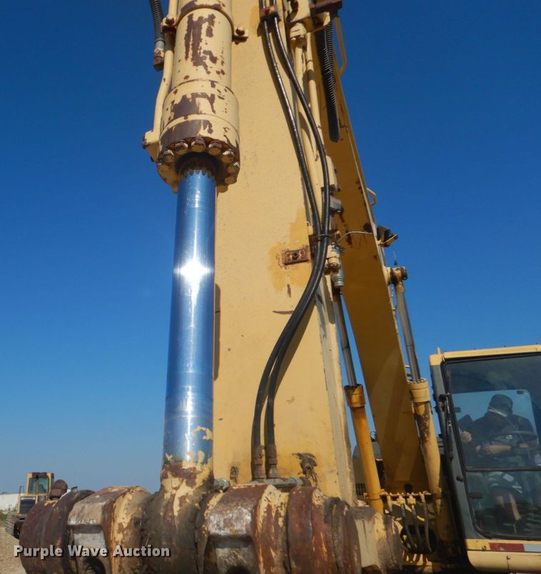 image for item DO1436 1999 Komatsu PW170ES-6K  wheeled excavator