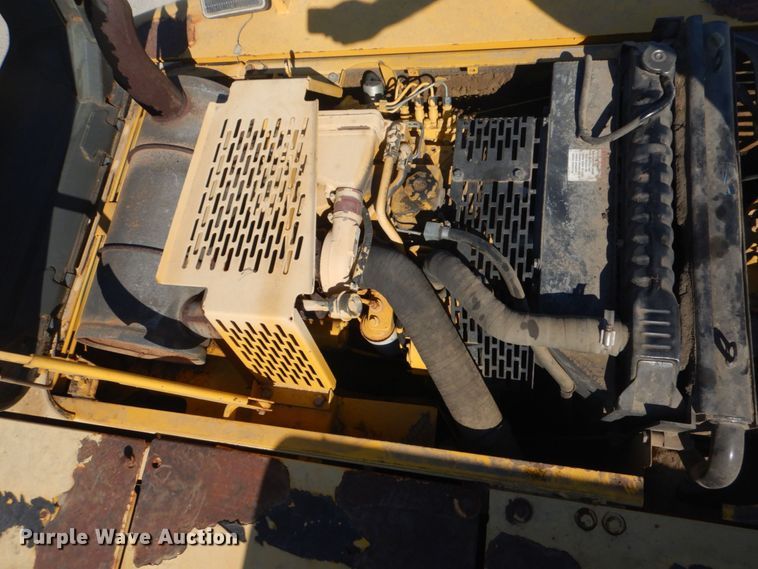 image for item DO1436 1999 Komatsu PW170ES-6K  wheeled excavator