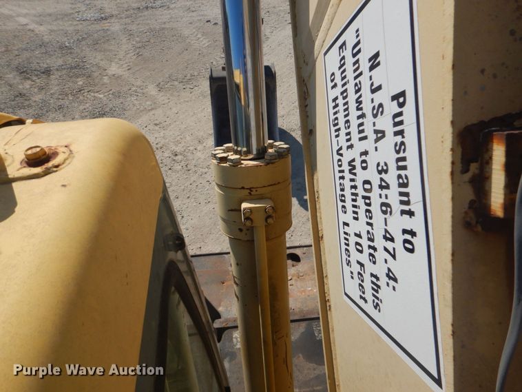 image for item DO1436 1999 Komatsu PW170ES-6K  wheeled excavator