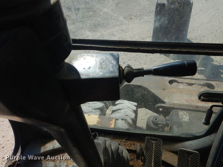 image for item DO1436 1999 Komatsu PW170ES-6K  wheeled excavator