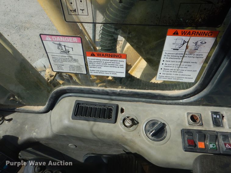 image for item DO1436 1999 Komatsu PW170ES-6K  wheeled excavator