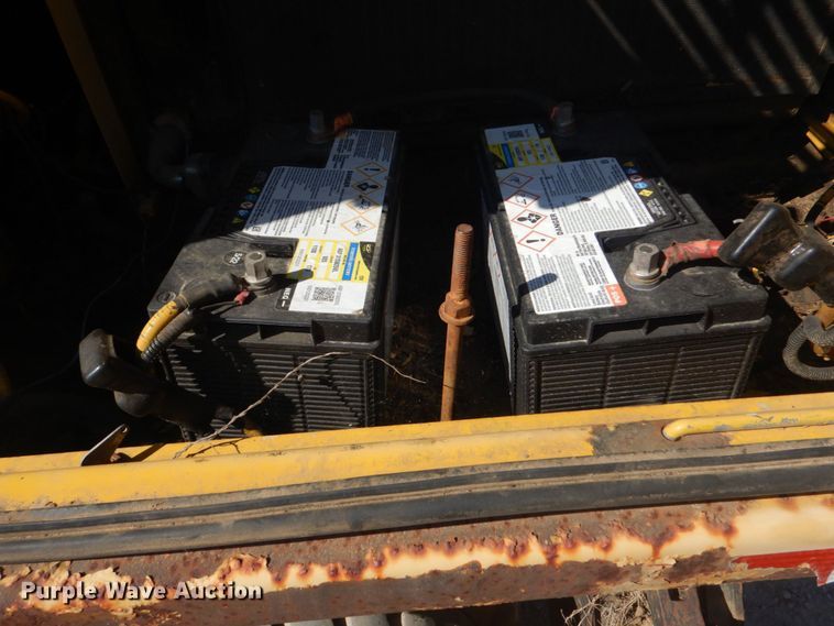 image for item DO1436 1999 Komatsu PW170ES-6K  wheeled excavator