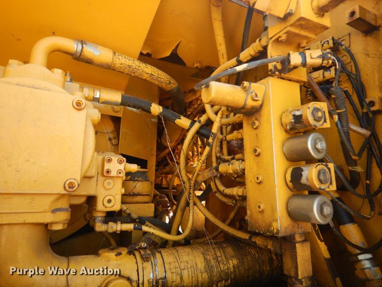 image for item DO1436 1999 Komatsu PW170ES-6K  wheeled excavator