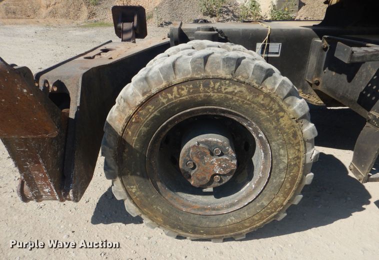 image for item DO1436 1999 Komatsu PW170ES-6K  wheeled excavator