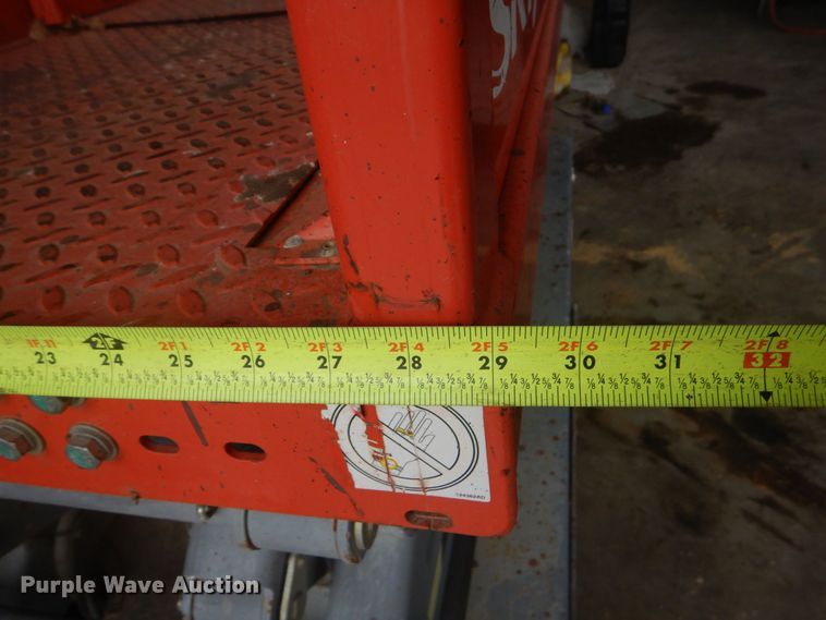 image for item DO1467 2015 Skyjack SJIII3219  scissor lift